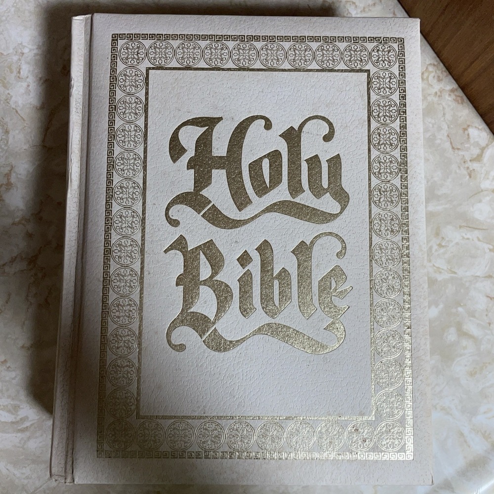 Holy Bible KJV Family Altar Edition Crusade Bible Publisher White Padded Leather